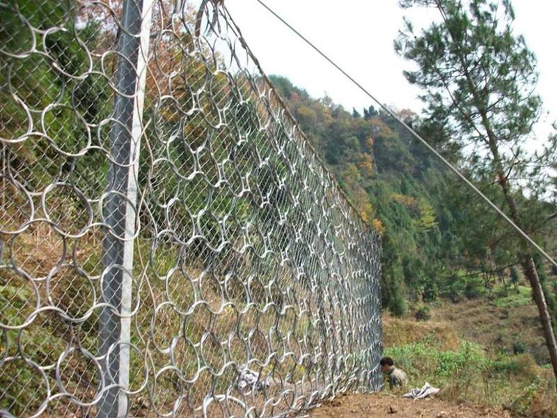 伊春柔性边坡防护网