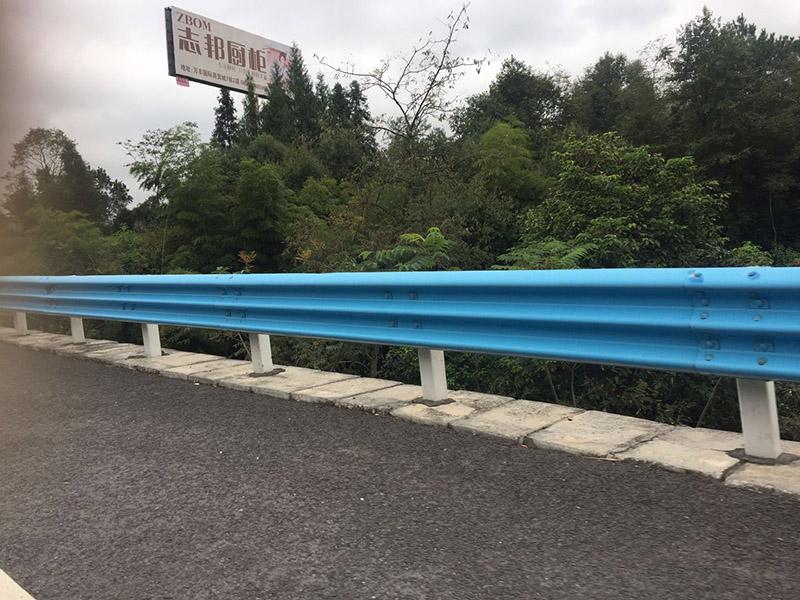 哈尔滨三波护栏板
